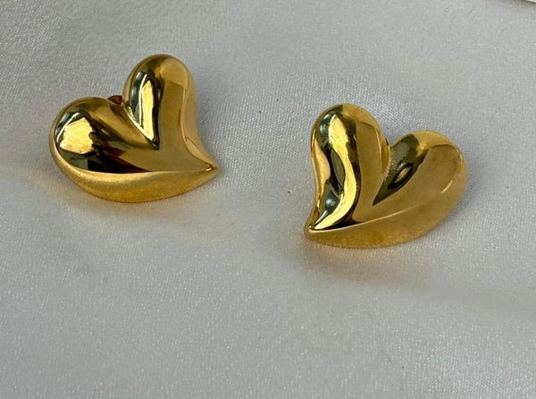 Elegant Heart-Shaped Design