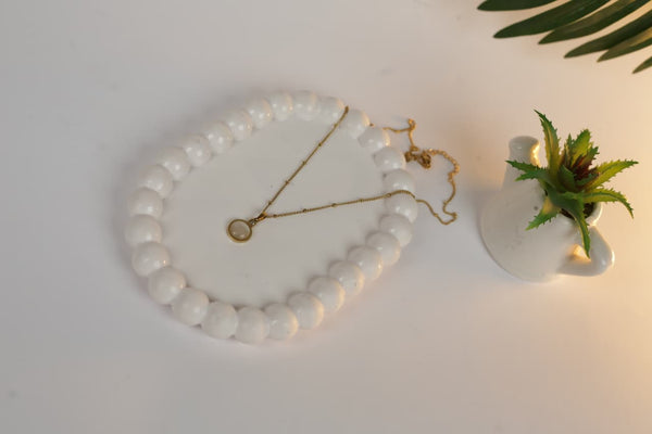Minimal pearl gold pendant