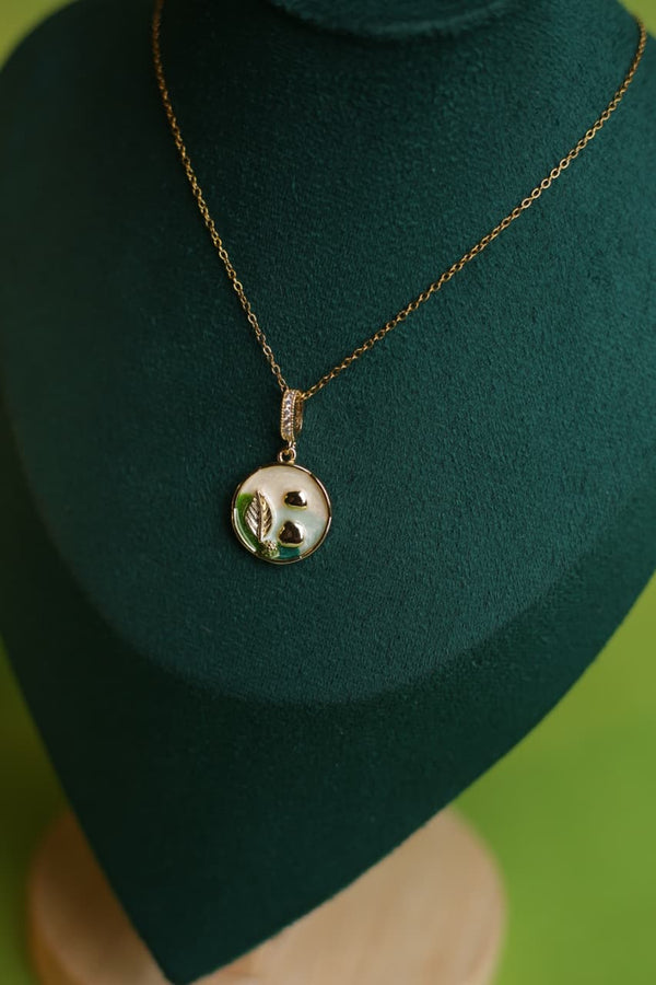Round Shell Charm