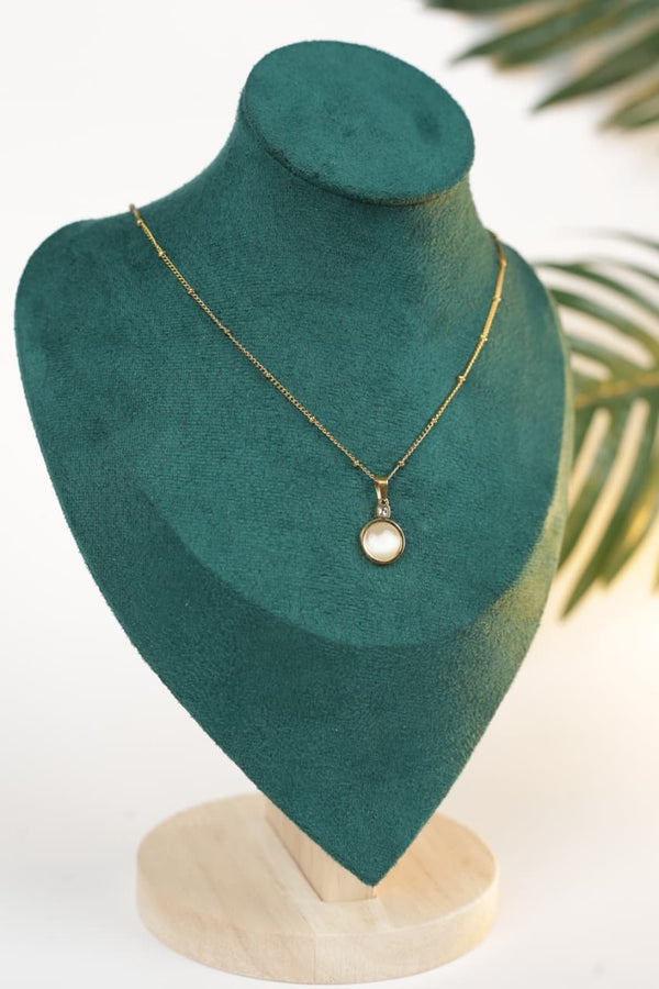 Minimal pearl gold pendant