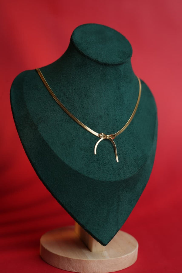 Golden Bow Choker