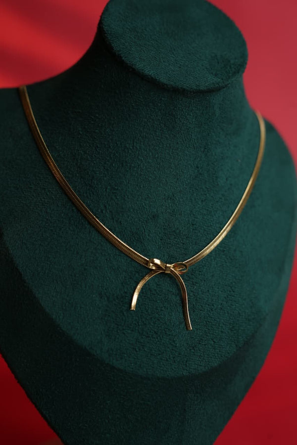 Golden Bow Choker